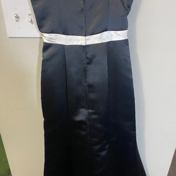 Jessica McClintock Gunne Sax VTG Formal Black Satin Dress White Bow & Straps 3/4 - Picture 10 of 16
